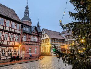 Der Marktplatz von Stolberg zur Weihnachtszeit
